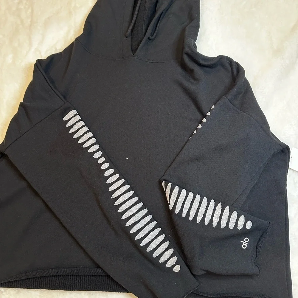 Alo Black and women’s Hoodie